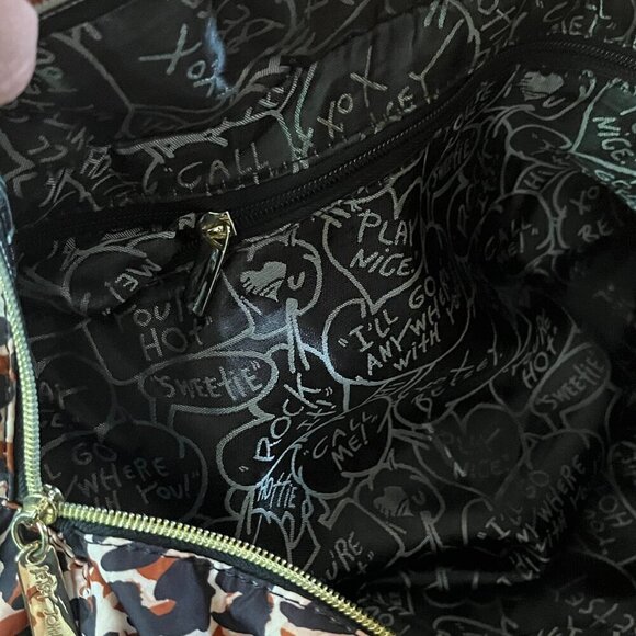 Betsey Johnson XL Gym Bag Leopard Print Weekend Duffel Overnight Travel - Picture 11 of 15